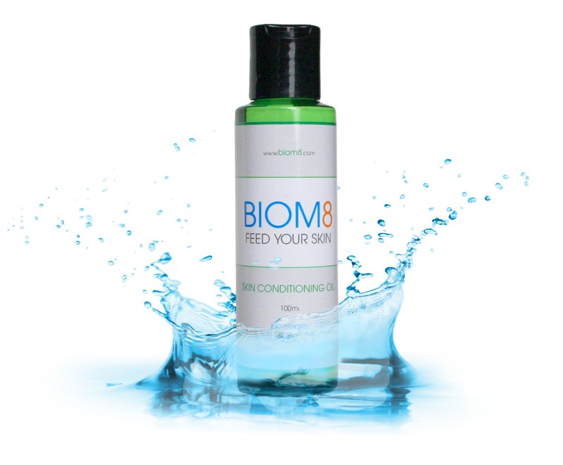 BIOM8 Skin Conditioning Oils Surrounded by Water Splash